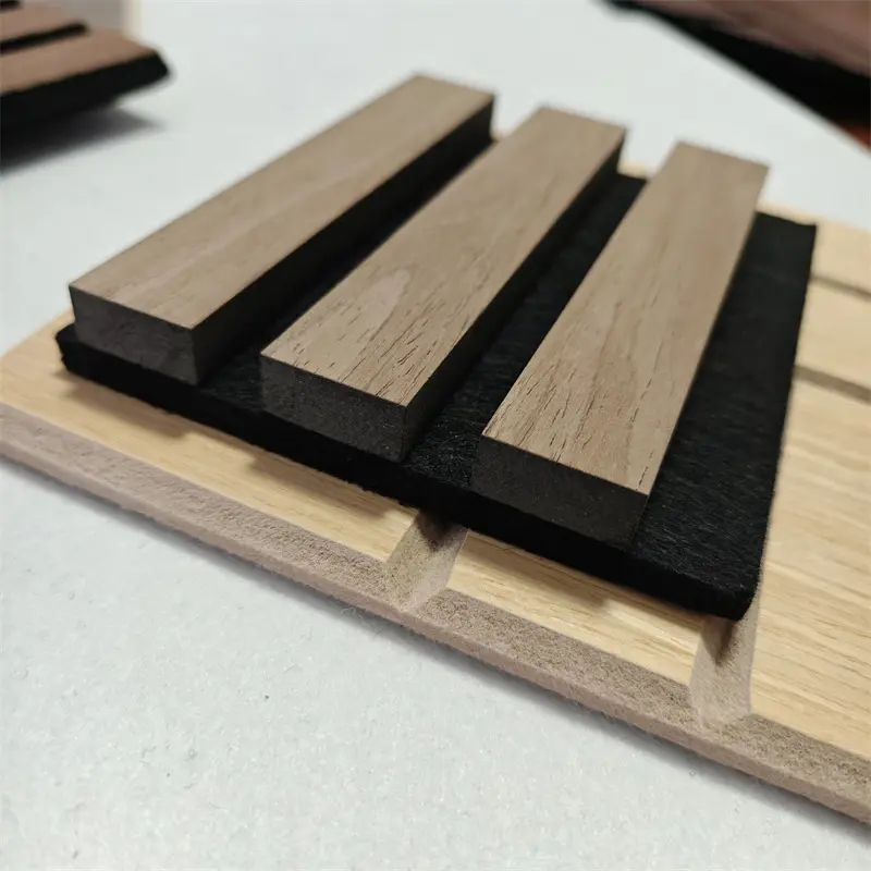 Akustik slats